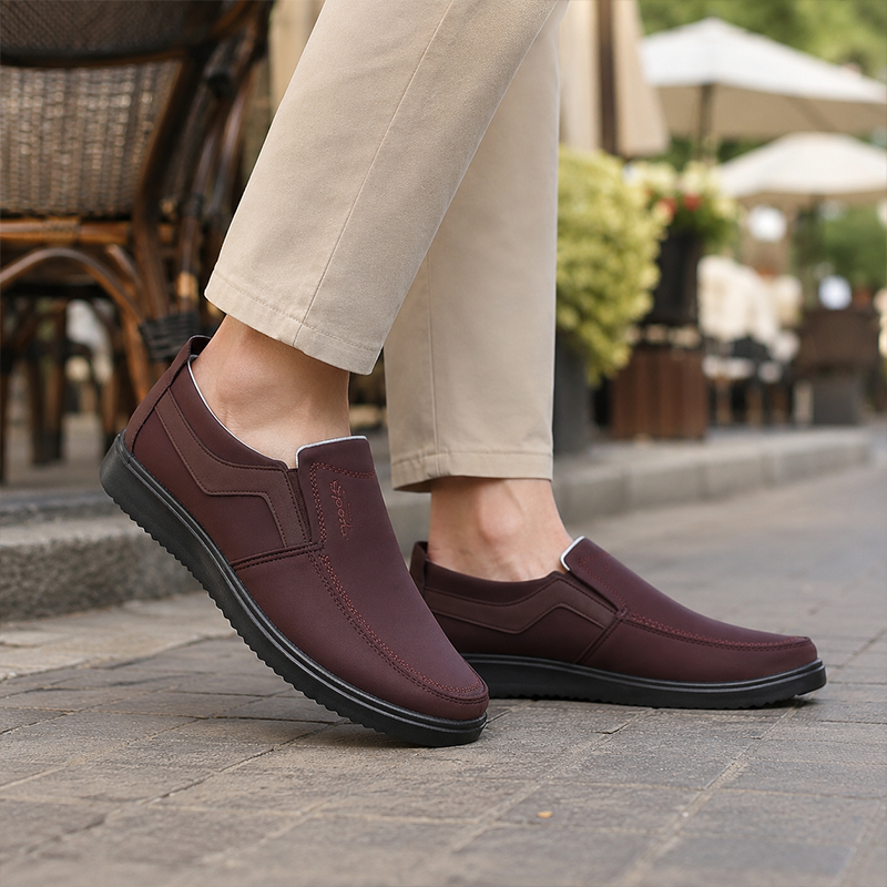 Men's Lightweight Breathable Slip-On Shoes
