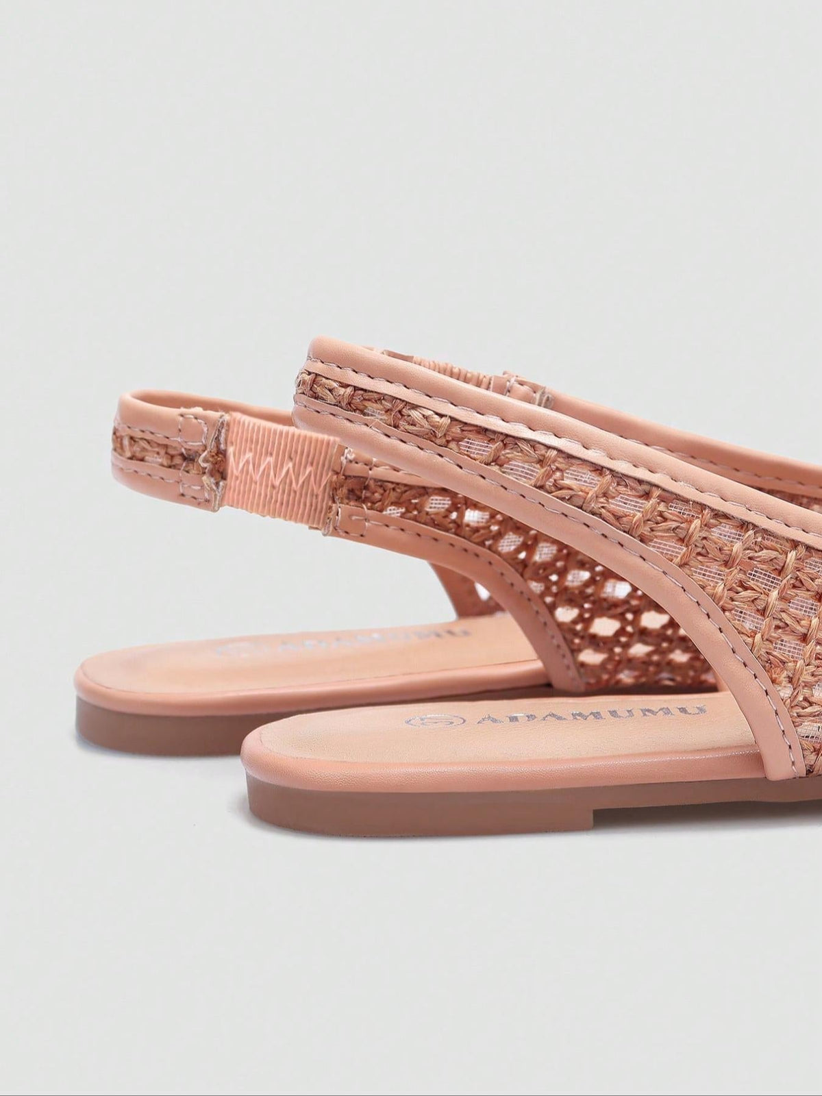👡🌸 Women's Woven Slingback Sandals – 50% OFF! Chic woven detail, elegant slingback, comfortable flat sole – perfect for work & weekend. 🔥✨